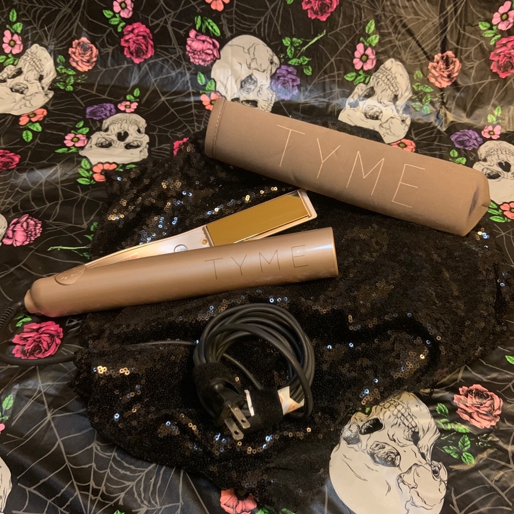 TYME hair straightener and styler